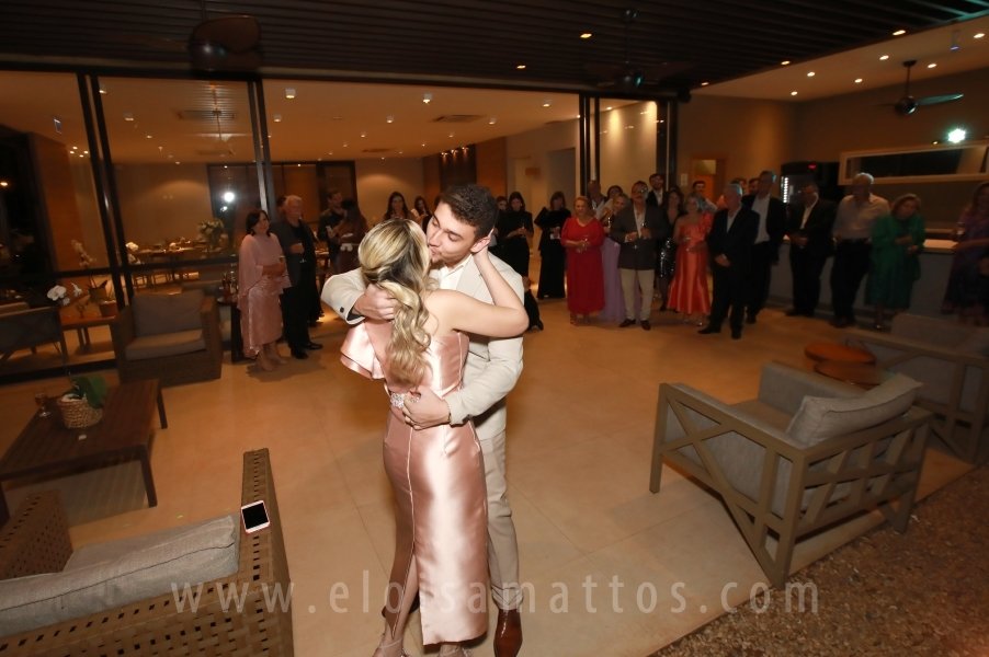 FORMATURA E NOIVADO DE DRA. ANA BEATRIZ MUNHOZ CARDOSO COM DR. VINÍCIUS BARUFFI DE CASTRO - Eloisa Mattos