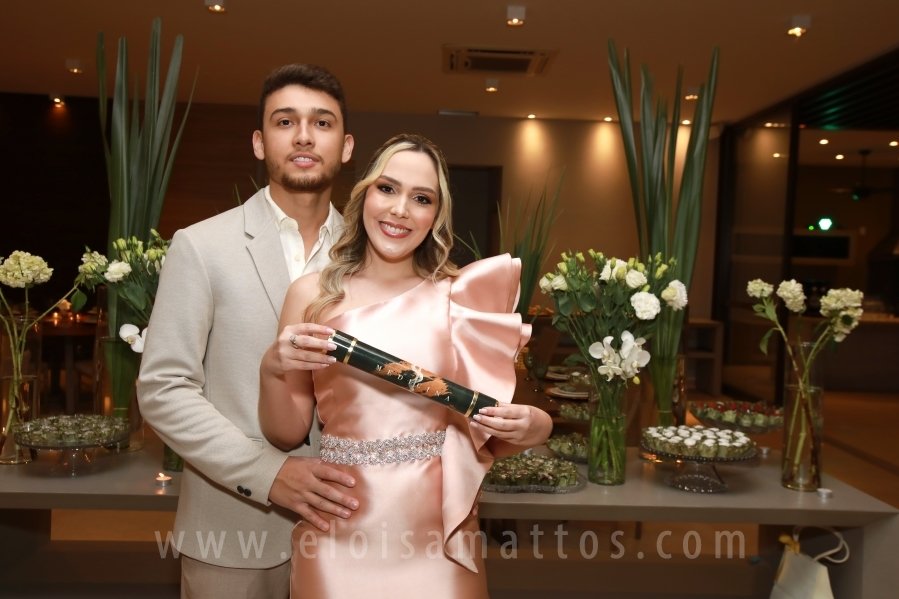 FORMATURA E NOIVADO DE DRA. ANA BEATRIZ MUNHOZ CARDOSO COM DR. VINÍCIUS BARUFFI DE CASTRO - Eloisa Mattos