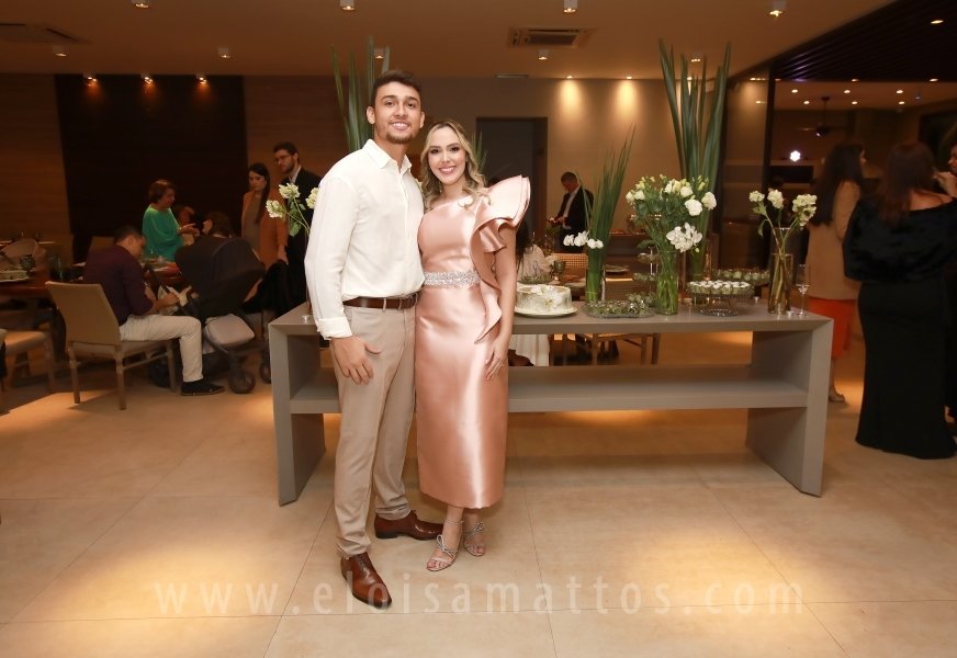 FORMATURA E NOIVADO DE DRA. ANA BEATRIZ MUNHOZ CARDOSO COM DR. VINÍCIUS BARUFFI DE CASTRO - Eloisa Mattos