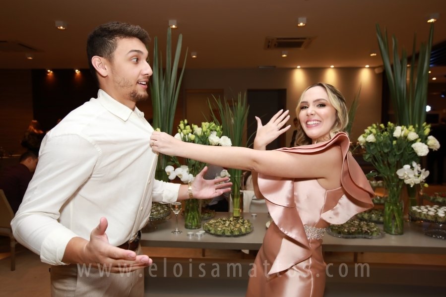 FORMATURA E NOIVADO DE DRA. ANA BEATRIZ MUNHOZ CARDOSO COM DR. VINÍCIUS BARUFFI DE CASTRO - Eloisa Mattos