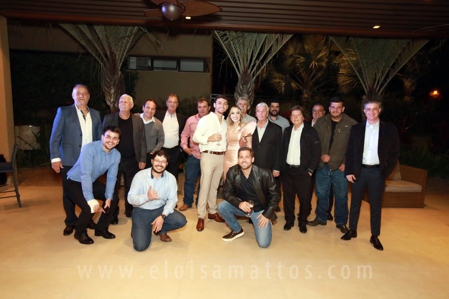 FORMATURA E NOIVADO DE DRA. ANA BEATRIZ MUNHOZ CARDOSO COM DR. VINÍCIUS BARUFFI DE CASTRO - Eloisa Mattos