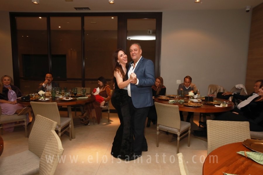 FORMATURA E NOIVADO DE DRA. ANA BEATRIZ MUNHOZ CARDOSO COM DR. VINÍCIUS BARUFFI DE CASTRO - Eloisa Mattos