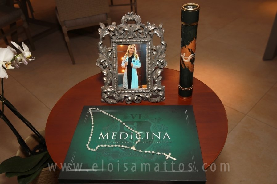 FORMATURA E NOIVADO DE DRA. ANA BEATRIZ MUNHOZ CARDOSO COM DR. VINÍCIUS BARUFFI DE CASTRO - Eloisa Mattos