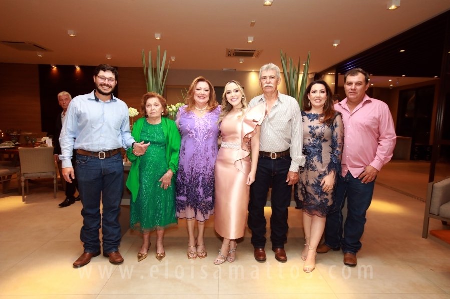 FORMATURA E NOIVADO DE DRA. ANA BEATRIZ MUNHOZ CARDOSO COM DR. VINÍCIUS BARUFFI DE CASTRO - Eloisa Mattos