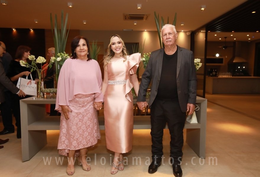 FORMATURA E NOIVADO DE DRA. ANA BEATRIZ MUNHOZ CARDOSO COM DR. VINÍCIUS BARUFFI DE CASTRO - Eloisa Mattos