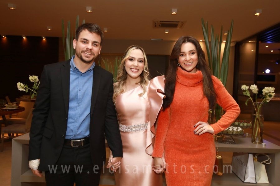 FORMATURA E NOIVADO DE DRA. ANA BEATRIZ MUNHOZ CARDOSO COM DR. VINÍCIUS BARUFFI DE CASTRO - Eloisa Mattos