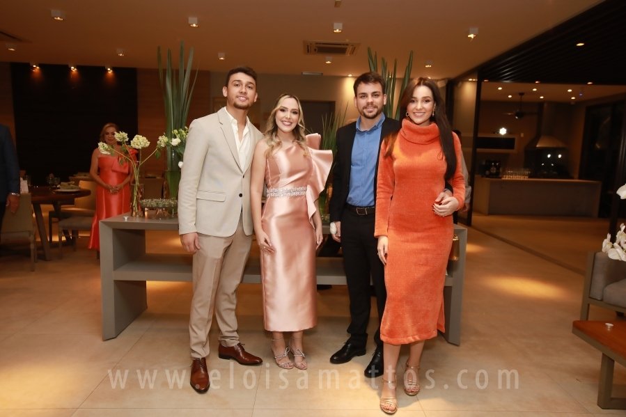 FORMATURA E NOIVADO DE DRA. ANA BEATRIZ MUNHOZ CARDOSO COM DR. VINÍCIUS BARUFFI DE CASTRO - Eloisa Mattos
