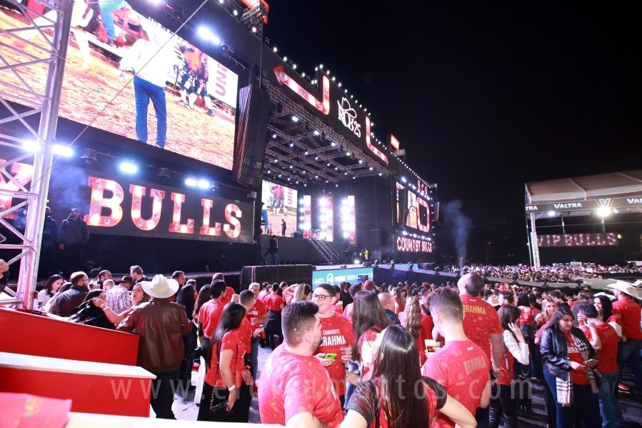 RIO PRETO COUNTRY BULLS REGISTRA RECORD DE PÚBLICO NA EDIÇÃO ESPECIAL DE 25 ANOS - Eloisa Mattos
