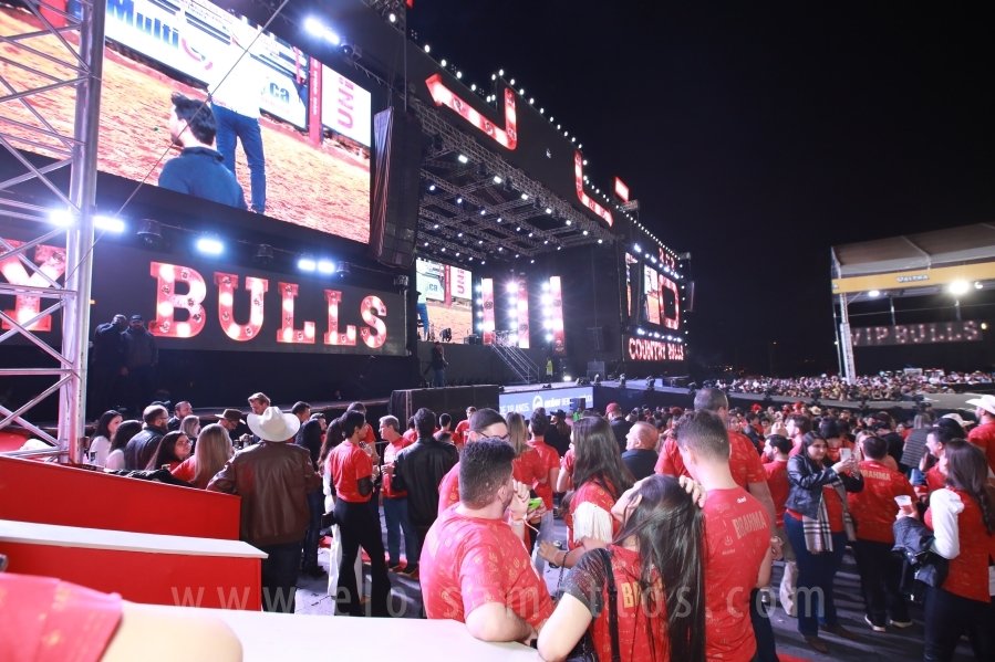 RIO PRETO COUNTRY BULLS REGISTRA RECORD DE PÚBLICO NA EDIÇÃO ESPECIAL DE 25 ANOS - Eloisa Mattos