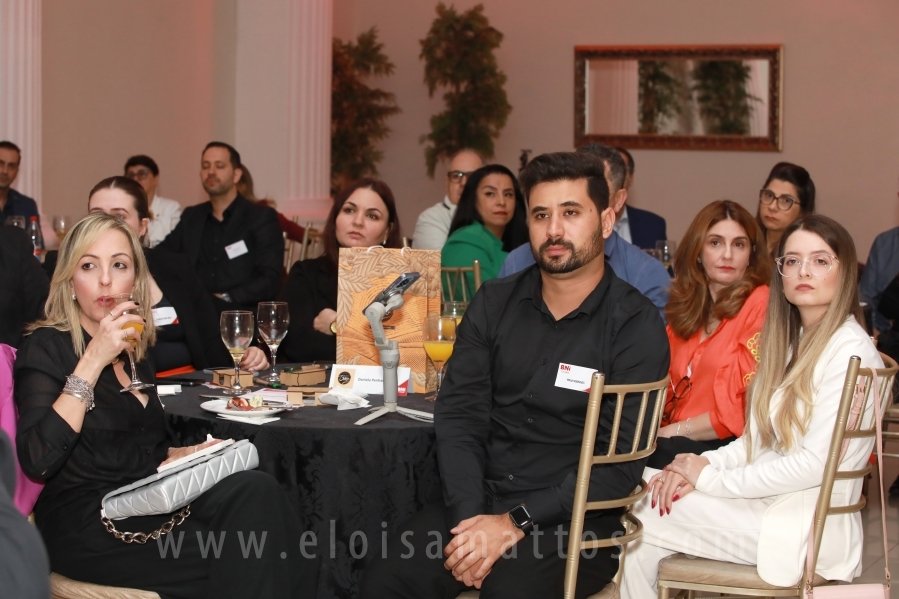 BNI NOROESTE PAULISTA LANÇA A PRIMEIRA EQUIPE NOTURNA DE SÃO JOSÉ DO RIO PRETO –  BNI TITANS - Eloisa Mattos
