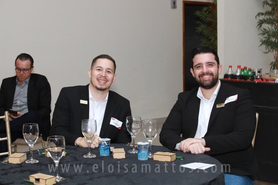 BNI NOROESTE PAULISTA LANÇA A PRIMEIRA EQUIPE NOTURNA DE SÃO JOSÉ DO RIO PRETO –  BNI TITANS - Eloisa Mattos