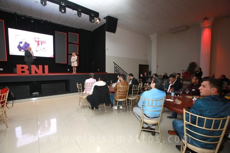BNI NOROESTE PAULISTA LANÇA A PRIMEIRA EQUIPE NOTURNA DE SÃO JOSÉ DO RIO PRETO –  BNI TITANS - Eloisa Mattos