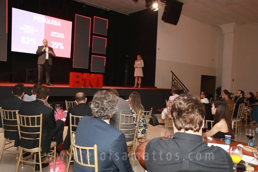 BNI NOROESTE PAULISTA LANÇA A PRIMEIRA EQUIPE NOTURNA DE SÃO JOSÉ DO RIO PRETO –  BNI TITANS - Eloisa Mattos