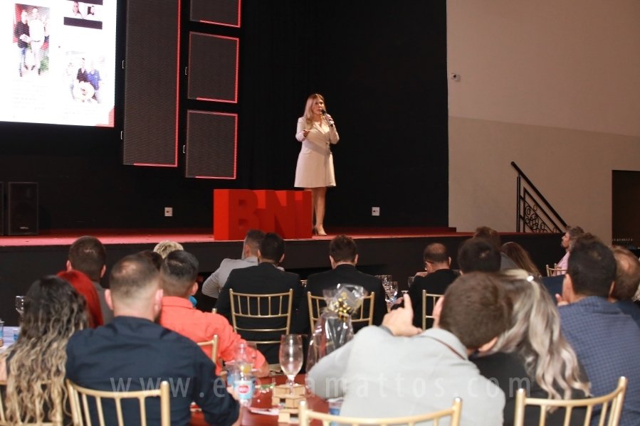 BNI NOROESTE PAULISTA LANÇA A PRIMEIRA EQUIPE NOTURNA DE SÃO JOSÉ DO RIO PRETO –  BNI TITANS - Eloisa Mattos