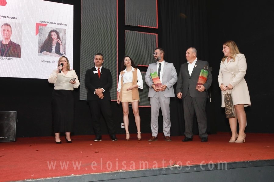 BNI NOROESTE PAULISTA LANÇA A PRIMEIRA EQUIPE NOTURNA DE SÃO JOSÉ DO RIO PRETO –  BNI TITANS - Eloisa Mattos