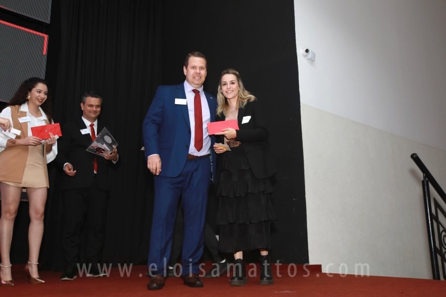 BNI NOROESTE PAULISTA LANÇA A PRIMEIRA EQUIPE NOTURNA DE SÃO JOSÉ DO RIO PRETO –  BNI TITANS - Eloisa Mattos