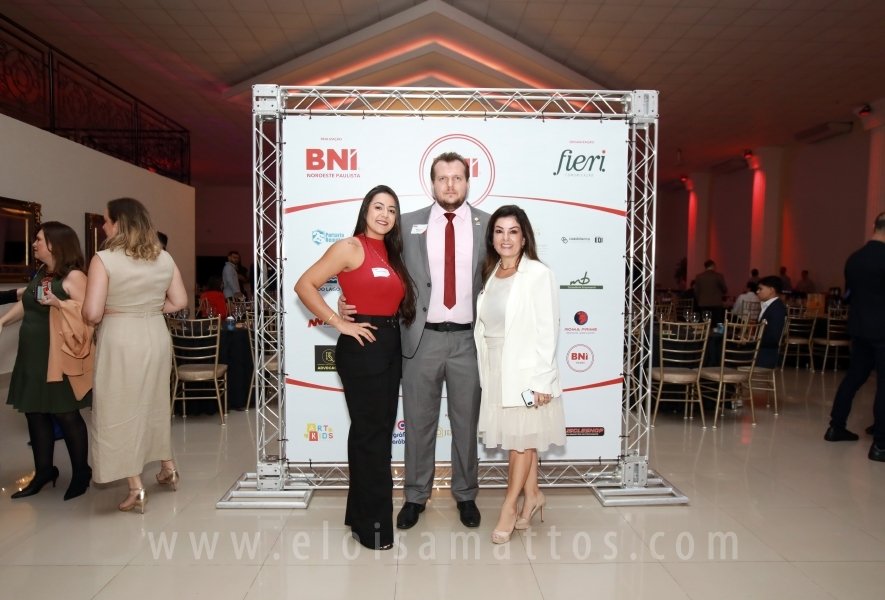 BNI NOROESTE PAULISTA LANÇA A PRIMEIRA EQUIPE NOTURNA DE SÃO JOSÉ DO RIO PRETO –  BNI TITANS - Eloisa Mattos
