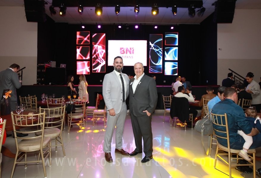 BNI NOROESTE PAULISTA LANÇA A PRIMEIRA EQUIPE NOTURNA DE SÃO JOSÉ DO RIO PRETO –  BNI TITANS - Eloisa Mattos