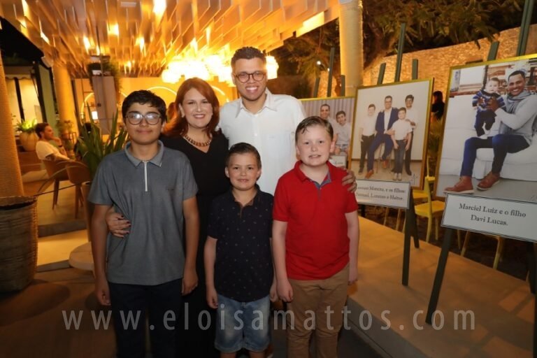 resized_eloisa-mattos—exposio-dia-dos-pais-na-arq-design_53108000419_o