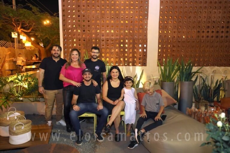resized_eloisa-mattos—exposio-dia-dos-pais-na-arq-design_53108298998_o