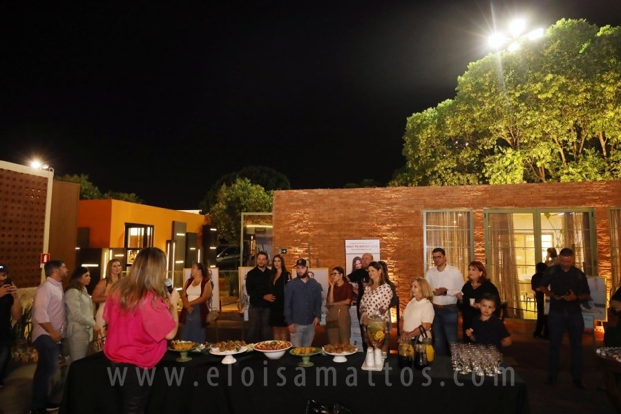 COQUETEL DE ABERTURA DA 13ª EDIÇÃO DA EXPO “PAIS E FILHOS EM FOCO” (RIOPRETO SHOPPING)  – MOSTRA ARQ DESIGN - Eloisa Mattos