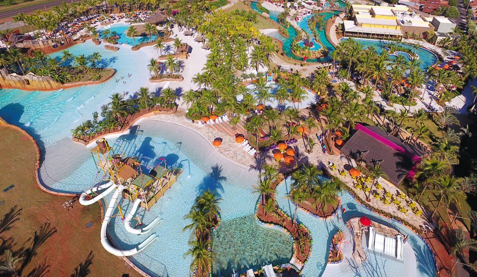 PASSAPORTE GARANTE ENTRADA NO PARQUE AQUÁTICO HOT BEACH OLÍMPIA O ANO INTEIRO