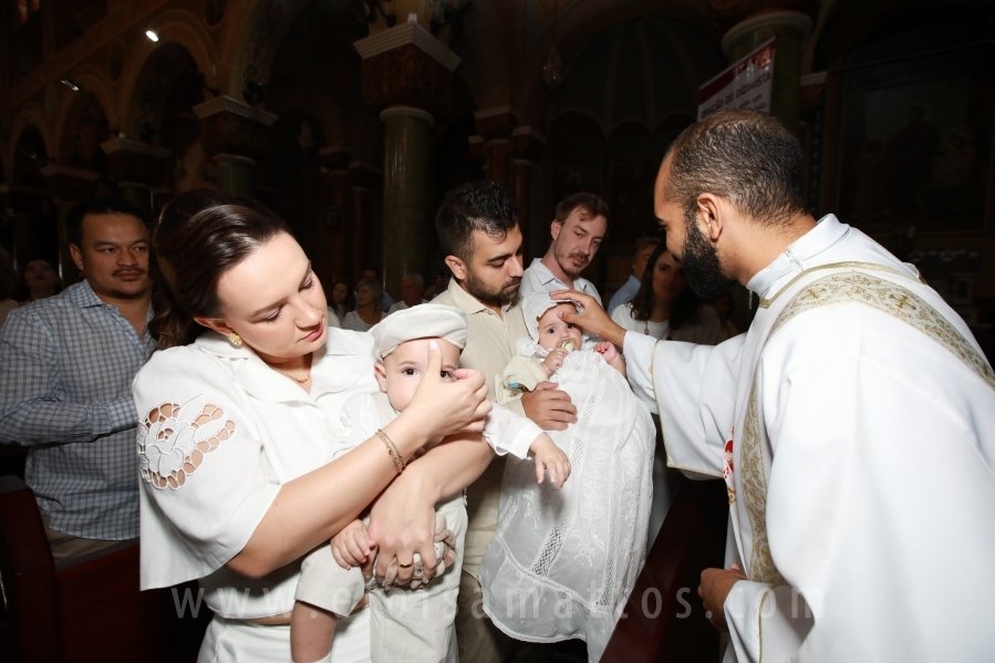 BATIZADO DOS GÊMEOS: JOSÉ MIGUEL E MARIA ALICE, COMEMORAÇÃO EM DOSE DUPLA. - Eloisa Mattos