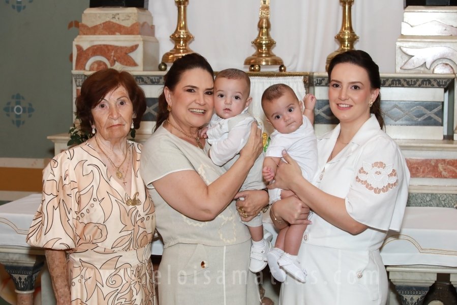 BATIZADO DOS GÊMEOS: JOSÉ MIGUEL E MARIA ALICE, COMEMORAÇÃO EM DOSE DUPLA. - Eloisa Mattos