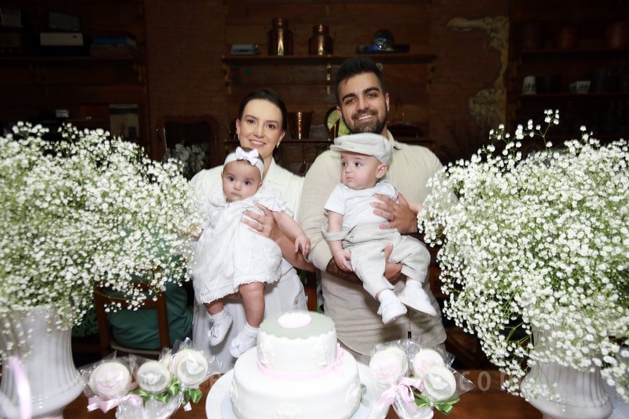 BATIZADO DOS GÊMEOS: JOSÉ MIGUEL E MARIA ALICE, COMEMORAÇÃO EM DOSE DUPLA. - Eloisa Mattos