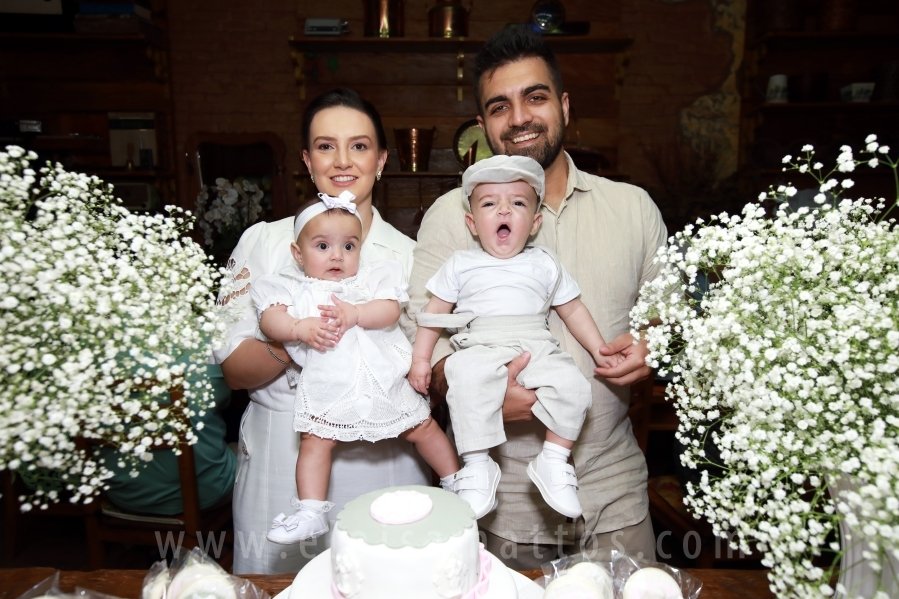 BATIZADO DOS GÊMEOS: JOSÉ MIGUEL E MARIA ALICE, COMEMORAÇÃO EM DOSE DUPLA. - Eloisa Mattos
