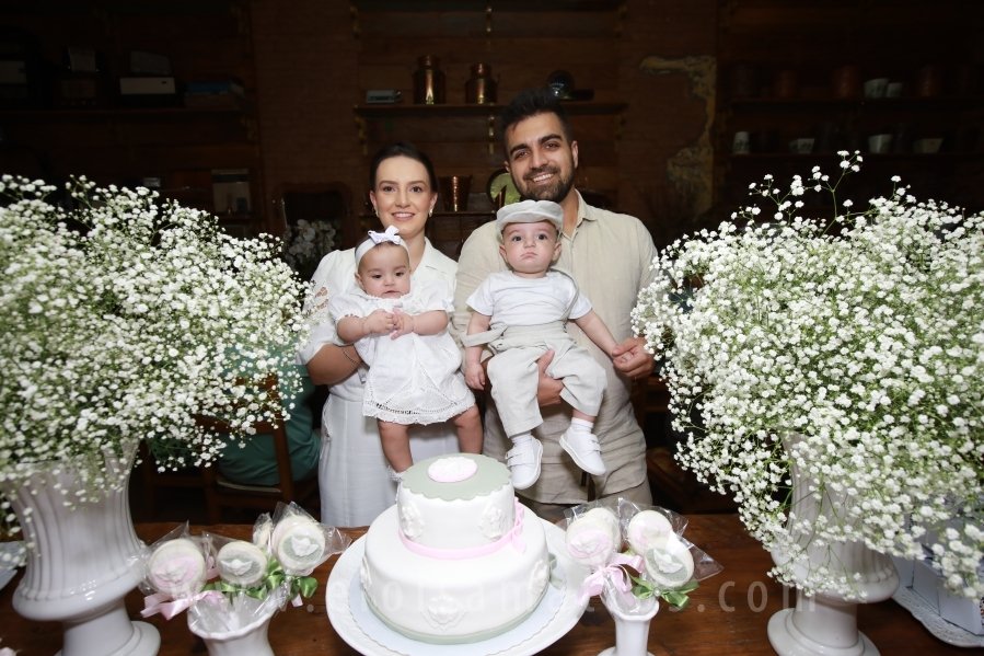 BATIZADO DOS GÊMEOS: JOSÉ MIGUEL E MARIA ALICE, COMEMORAÇÃO EM DOSE DUPLA. - Eloisa Mattos
