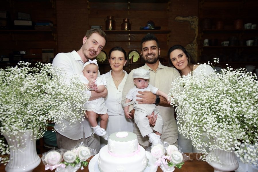 BATIZADO DOS GÊMEOS: JOSÉ MIGUEL E MARIA ALICE, COMEMORAÇÃO EM DOSE DUPLA. - Eloisa Mattos
