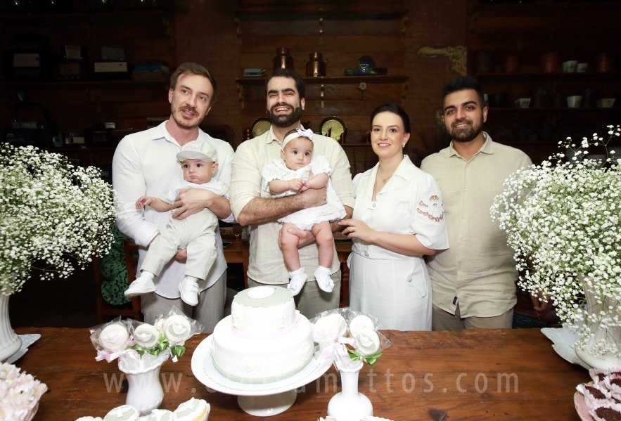 BATIZADO DOS GÊMEOS: JOSÉ MIGUEL E MARIA ALICE, COMEMORAÇÃO EM DOSE DUPLA. - Eloisa Mattos