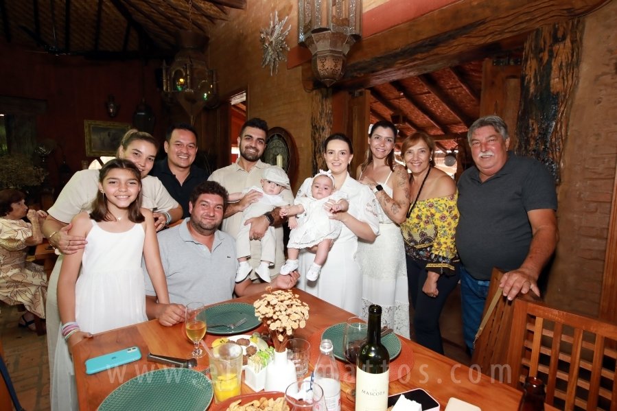 BATIZADO DOS GÊMEOS: JOSÉ MIGUEL E MARIA ALICE, COMEMORAÇÃO EM DOSE DUPLA. - Eloisa Mattos