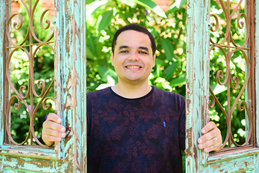 BATE PAPO COM O ESCRITOR E JORNALISTA RAUL MARQUES