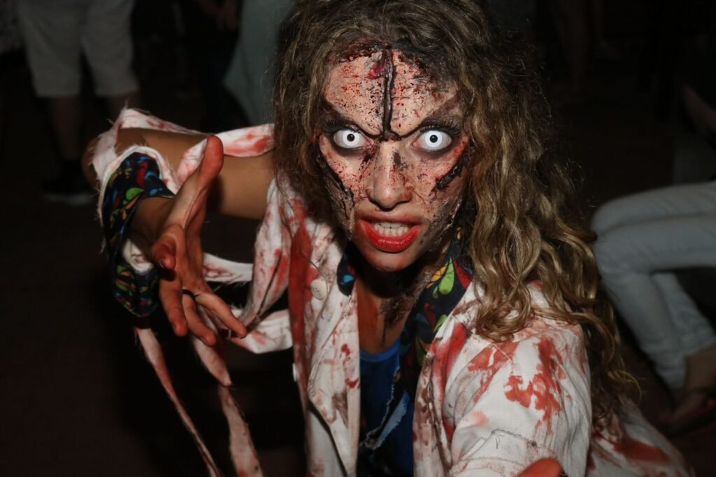 Halloween – Zumbis Invadem o Parque Aquático Hot Beach e a Vila Guarani