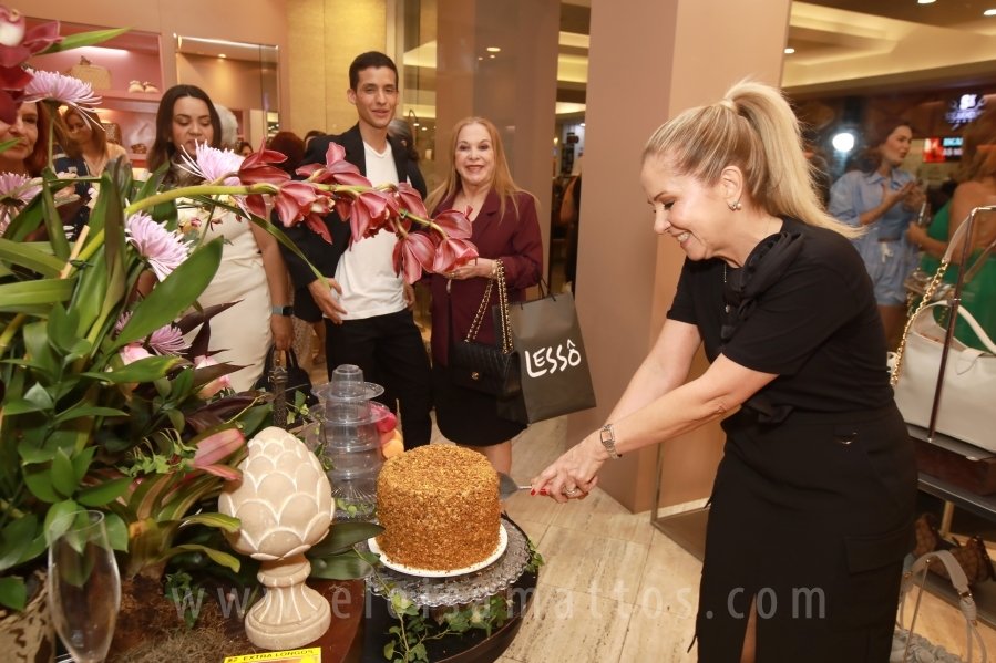 LESSÔ CALÇADOS – 40 ANOS DE SUCESSO – RIOPRETO SHOPPING - Eloisa Mattos