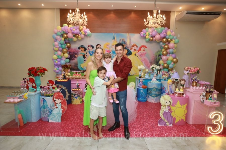 ANIVERSÁRIO DE 3 ANOS DA BELLA – MUNDO KIDS BUFFET - Eloisa Mattos