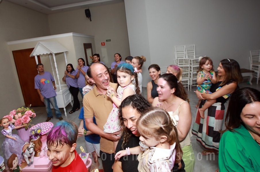 ANIVERSÁRIO DE 3 ANOS DA BELLA – MUNDO KIDS BUFFET - Eloisa Mattos