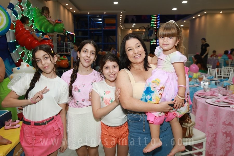 ANIVERSÁRIO DE 3 ANOS DA BELLA – MUNDO KIDS BUFFET - Eloisa Mattos