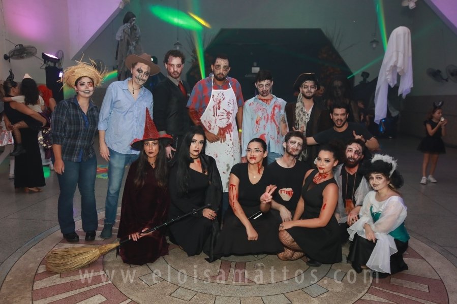 HOUNTED HOUSE – 30ª EDIÇÃO DO HALLOWEEN CNA - Eloisa Mattos