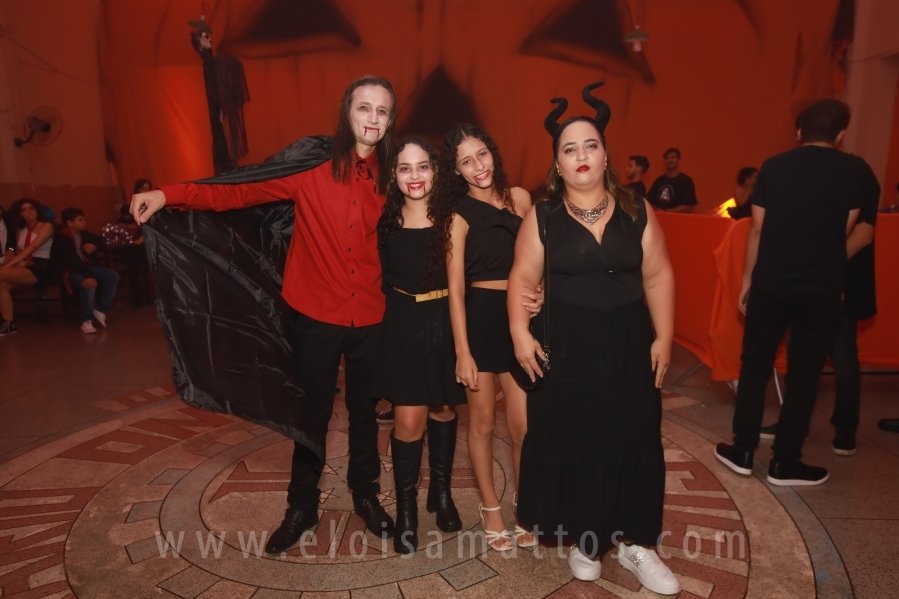 HOUNTED HOUSE – 30ª EDIÇÃO DO HALLOWEEN CNA - Eloisa Mattos