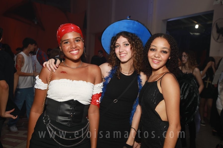 HOUNTED HOUSE – 30ª EDIÇÃO DO HALLOWEEN CNA - Eloisa Mattos