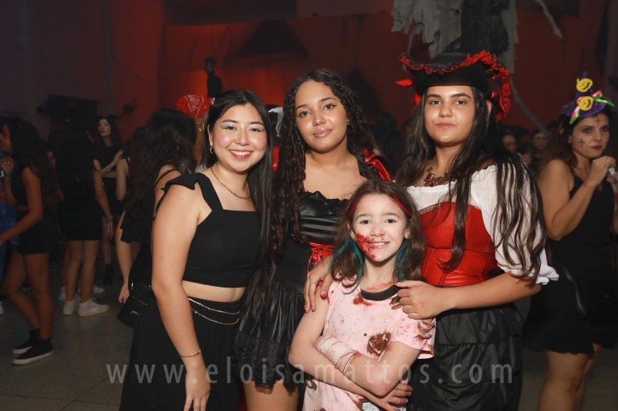 HOUNTED HOUSE – 30ª EDIÇÃO DO HALLOWEEN CNA - Eloisa Mattos