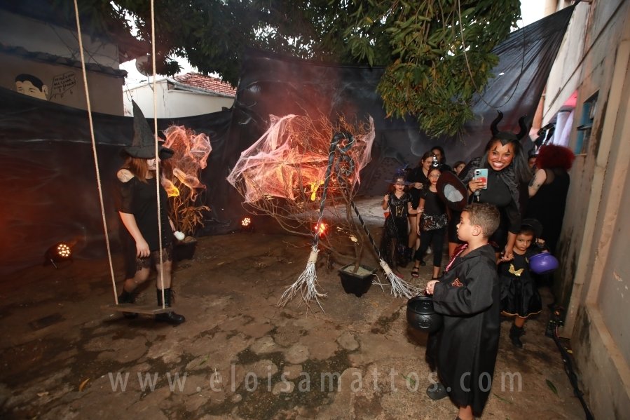 HOUNTED HOUSE – 30ª EDIÇÃO DO HALLOWEEN CNA - Eloisa Mattos