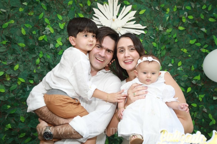BATIZADO DE AMANDA DURIGAN SIRIANI RODRIGUES SAMARA – IGREJA MARIA MÃE DE DEUS - Eloisa Mattos