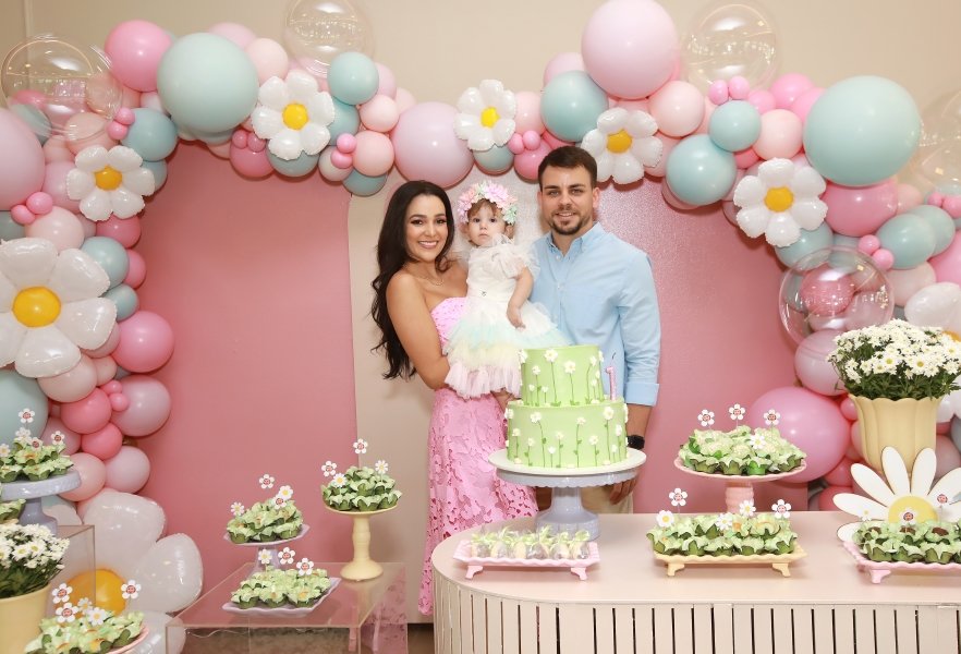 ANIVERSÁRIO DE 1 ANO DA CECÍLIA ZAFANI ARID – “MARGARIDAS” - Eloisa Mattos