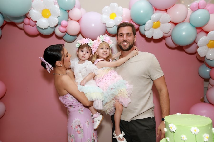 ANIVERSÁRIO DE 1 ANO DA CECÍLIA ZAFANI ARID – “MARGARIDAS” - Eloisa Mattos