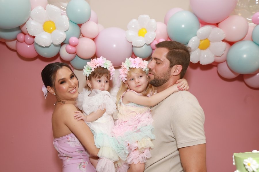 ANIVERSÁRIO DE 1 ANO DA CECÍLIA ZAFANI ARID – “MARGARIDAS” - Eloisa Mattos