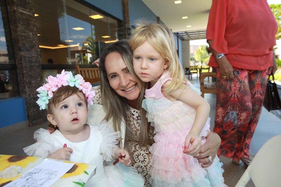 ANIVERSÁRIO DE 1 ANO DA CECÍLIA ZAFANI ARID – “MARGARIDAS” - Eloisa Mattos